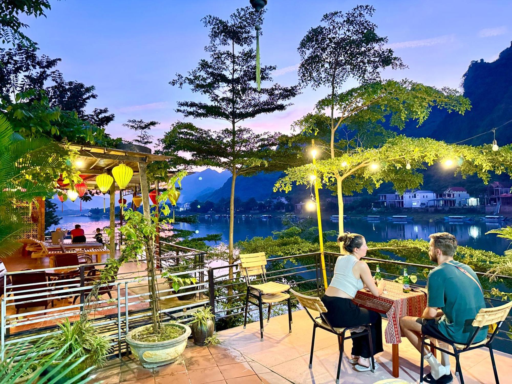 Phong Nha Coco Riverside Hotel Exterior photo