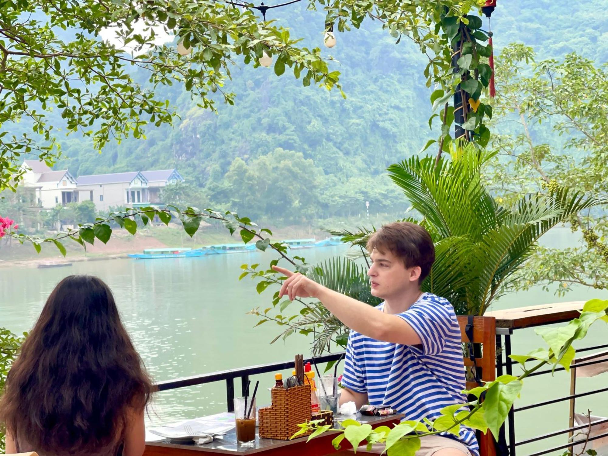 Phong Nha Coco Riverside Hotel Exterior photo